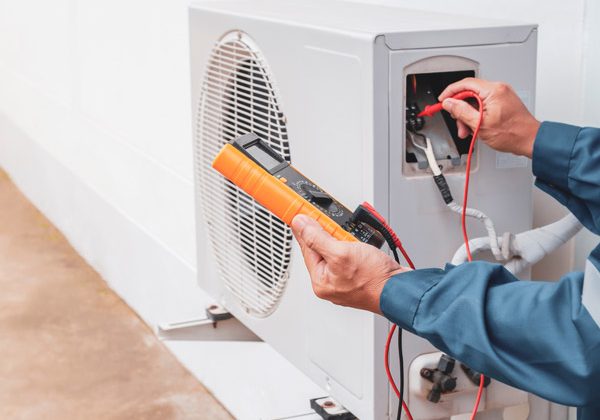 what is Service Heating HVAC in UAE? In the sweltering heat of the UAE, a dependable HVAC system is not just a luxury; it is a must, so if you live in Dubai, Abu Dhabi, or Sharjah, having a comfortable indoor atmosphere is essential for homes, offices, and companies.